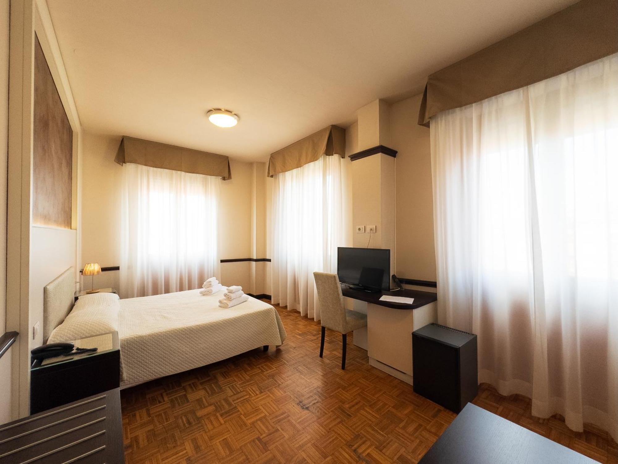 Hotel Astoria فيدينسا المظهر الخارجي الصورة